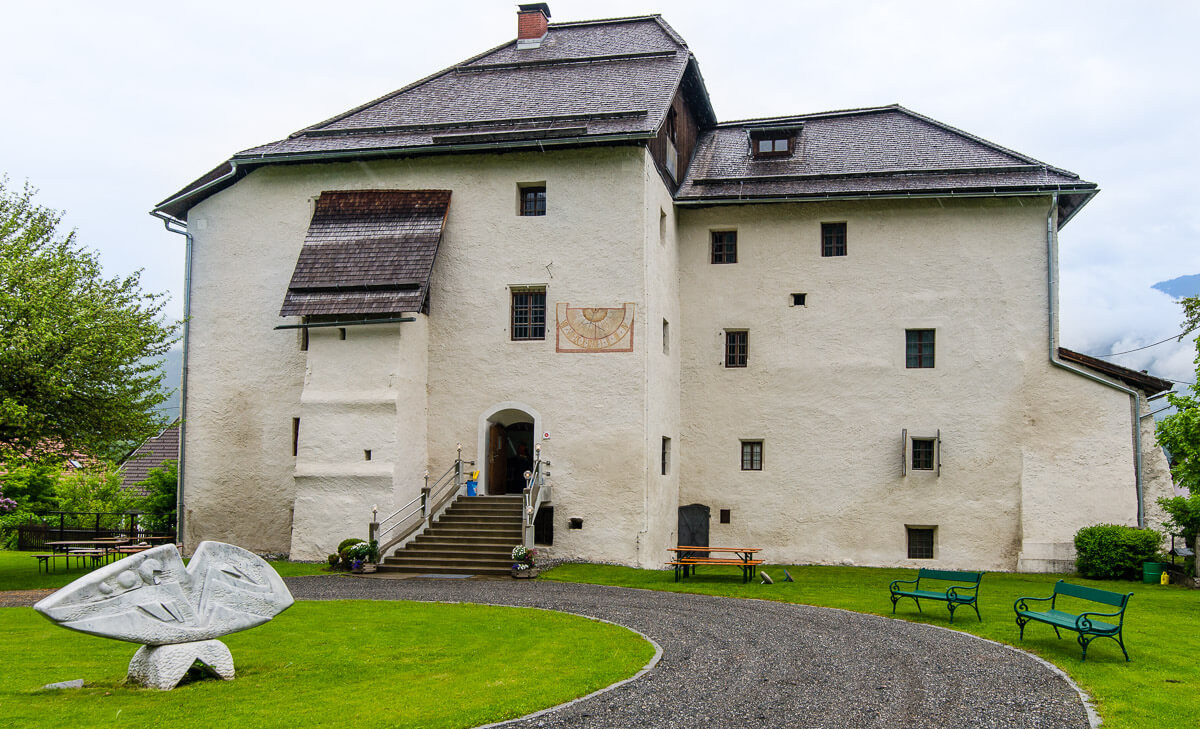 Schloss Möderndorf